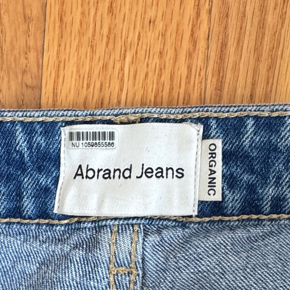Abrand 94 Wide-Leg Jeans - Picture 3 of 5